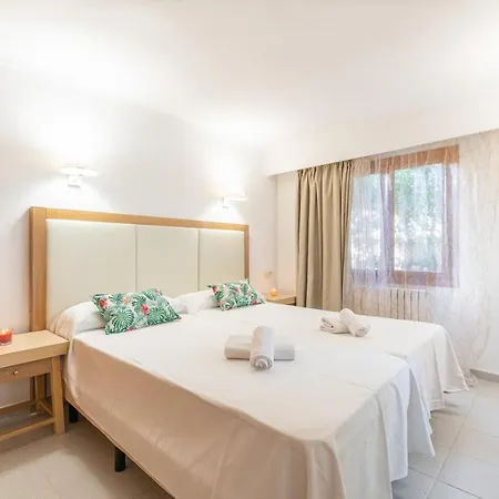 Felipe 2-2 * Cala d'Or (Mallorca)